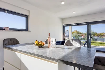 Apartment Adria 3 by Villas Guide