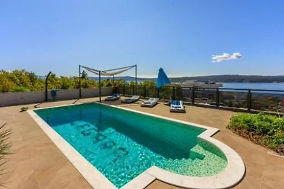 Holiday Home Legara with pool by Villas Guide