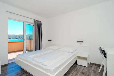 Luxury Villa Mer pool apartman by Villas...