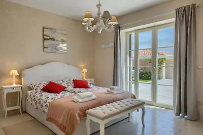 Villa Monte by Villas Guide