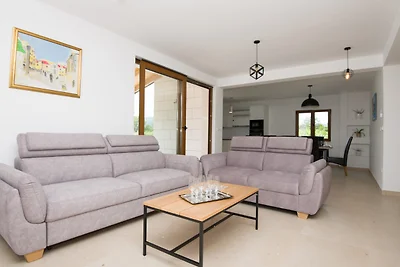 Villa Modriola - Makarska by Villas Guide