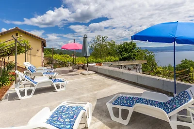 Holiday Home Secret Garden by Villas Guide