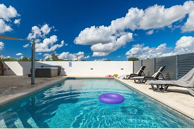 Villa 4M by Villas Guide