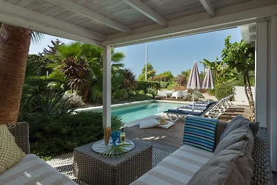 Villa La Vidas by Villas Guide