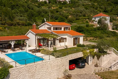 Villa Filomena - Omiš by Villas Guide