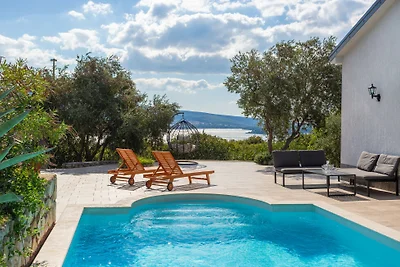 Villa Lucija with pool island Krk by Villas...