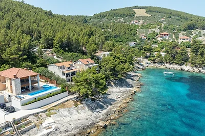 Villa Welcome by Villas Guide