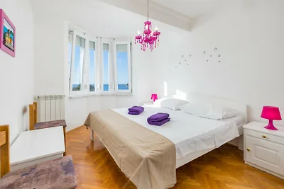 Apartman Seaside 066 by Villas Guide