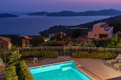 Villa Dia by Villas Guide