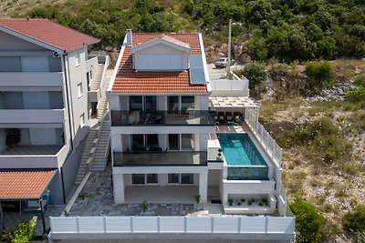 Villa Sole Komarna by Villas Guide