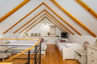 Holiday Home Villa Rosemary by Villas Guide