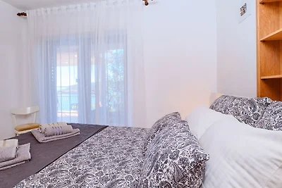 Melone Apartman 3 Senj by Villas Guide