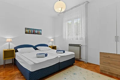 Apartment Petrinic-Sea View & Pool by Villas...