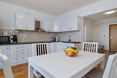 Apartment Mediera sea view 1 by Villas Guide