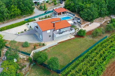 Villa Klarita - Makarska by Villas Guide