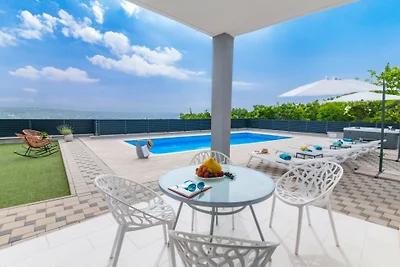 Villa Blue Lake -Makarska by Villas Guide