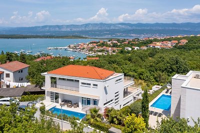 Beautiful Casa Mariposa with pool in Otok Krk