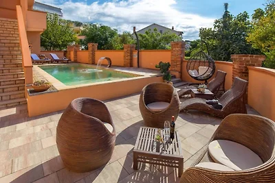 Luxury Villa Mer pool apartman by Villas...