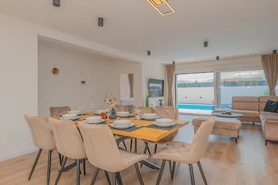 Villa Kristina - Makarska by Villas Guide