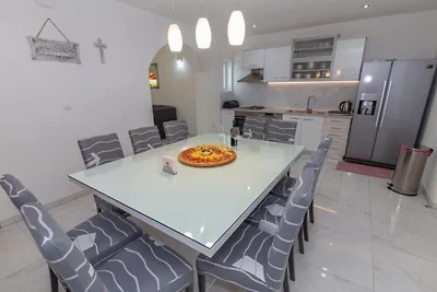 Villa Marijana-Makarska by Villas Guide