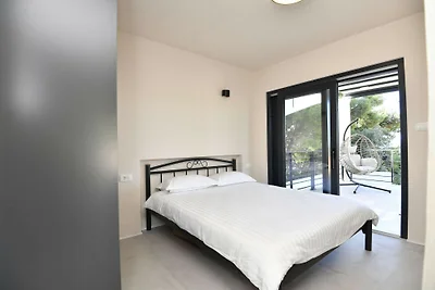 Casa Bianca-Brac by Villas Guide