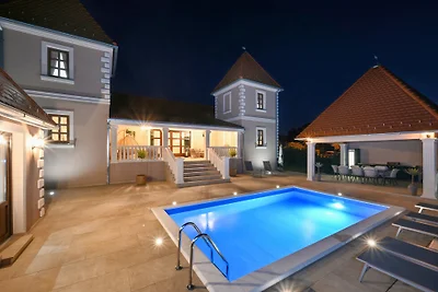 Dvori Perdedaj by Villas Guide