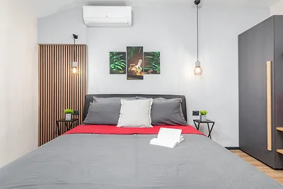 Modern & warm studio near Arena by Villas...