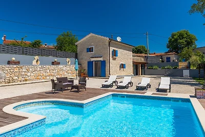 Lukini dvori by Villas Guide