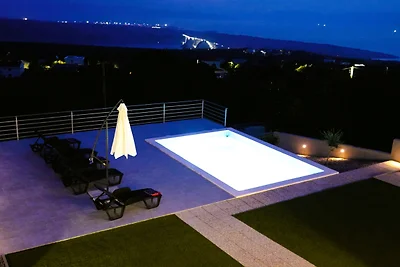 Villa Luminosa by Villas Guide