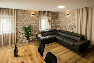 Villa Mila - Makarska by Villas Guide