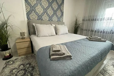 House July by Villas Guide