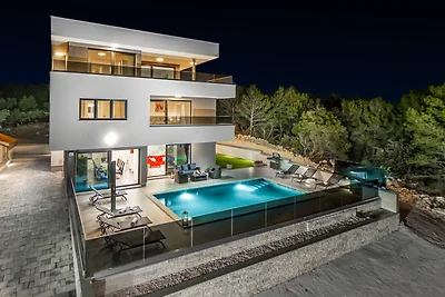 Villa Shaula by Villas Guide