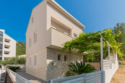 Holiday Home VIKK in Makarska by Villas Guide