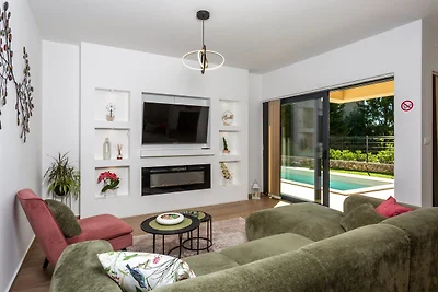 Vila SUNLIFE with pool&sauna by Villas Guide