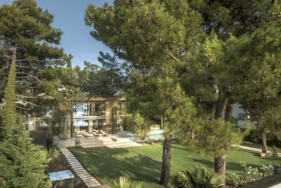 Pical Beach House by Villas Guide