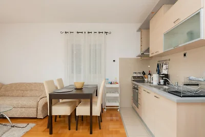 Apartman Olivera-Trogir by Villas Guide