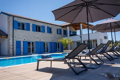 Villa Blue Moon by Villas Guide