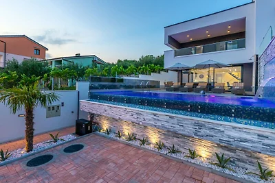 Villa Sun View by Villas Guide