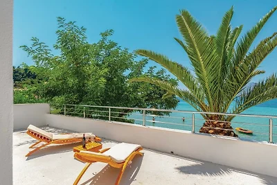 Villa Estera by Villas Guide