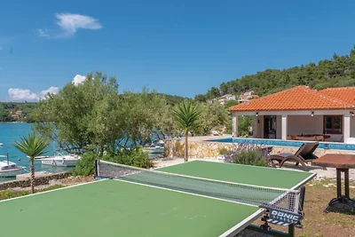 Villa Peace & Quiet by Villas Guide