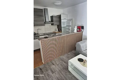 Apartman Komsic by Villas Guide