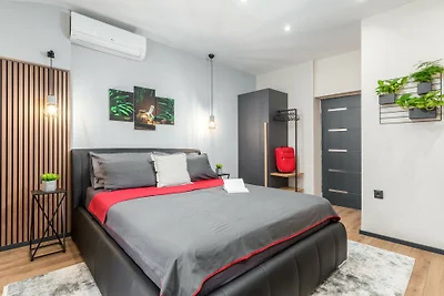 Modern & warm studio near Arena by Villas...