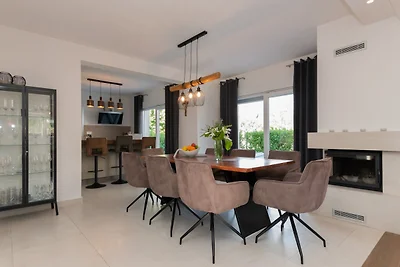 Villa Anteo-Split by Villas Guide