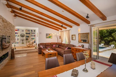 Villa Olive by Villas Guide