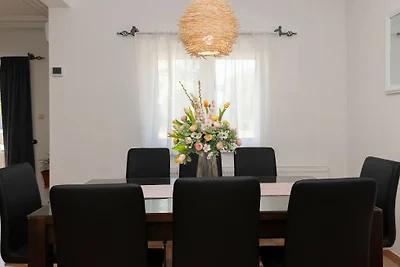 Villa Tea - Makarska by Villas Guide