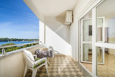 Apartman Seaside 066 by Villas Guide