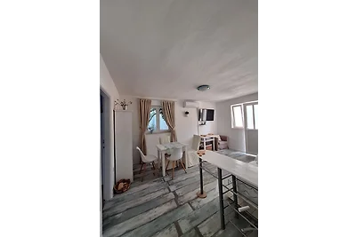 Apartman Mediteraneo 2 by Villas Guide