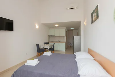 Studio Apartman Erstic 6 - Baška Voda by Vill...