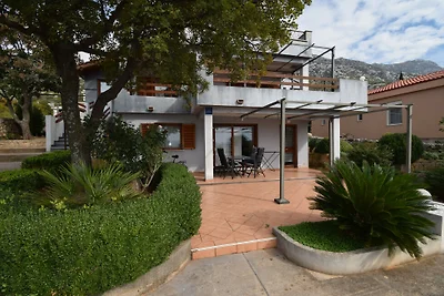 Apartment Paola 1 by Villas Guide