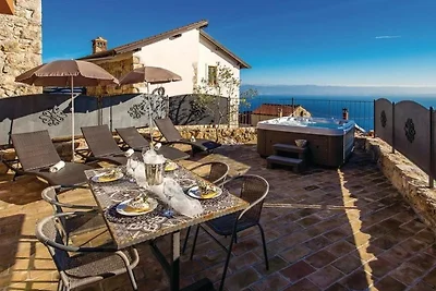 Holiday home Zora with whirpool by Villas...